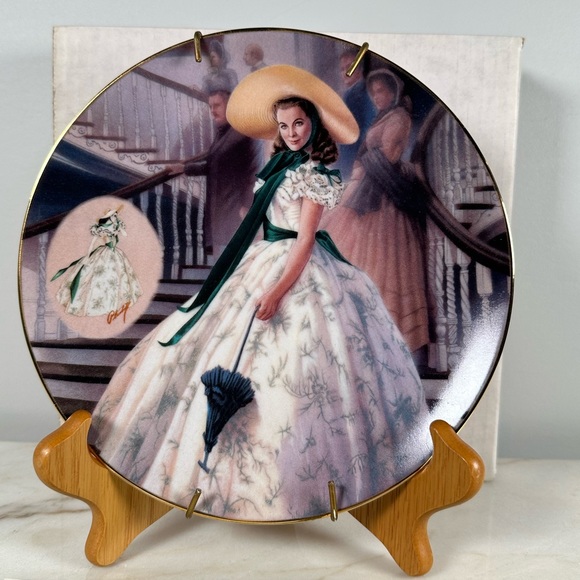 The Green Sprigged No. 1035 A Gone With The Wind Decorative Plate - Picture 7 of 12